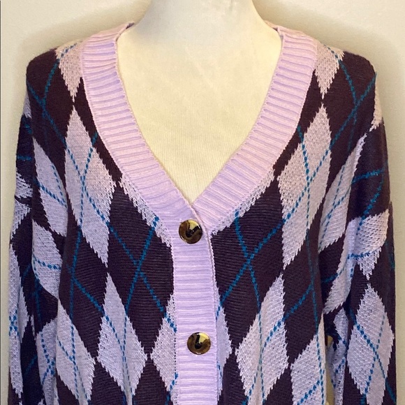 Elegant Purple and Blue Argyle Cardigan - Picture 4 of 7